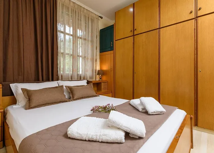 Heaven's House Kallirákhi